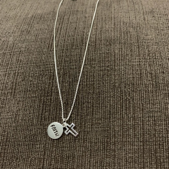 925 Sterling silver cross & faith necklace - Picture 7 of 7